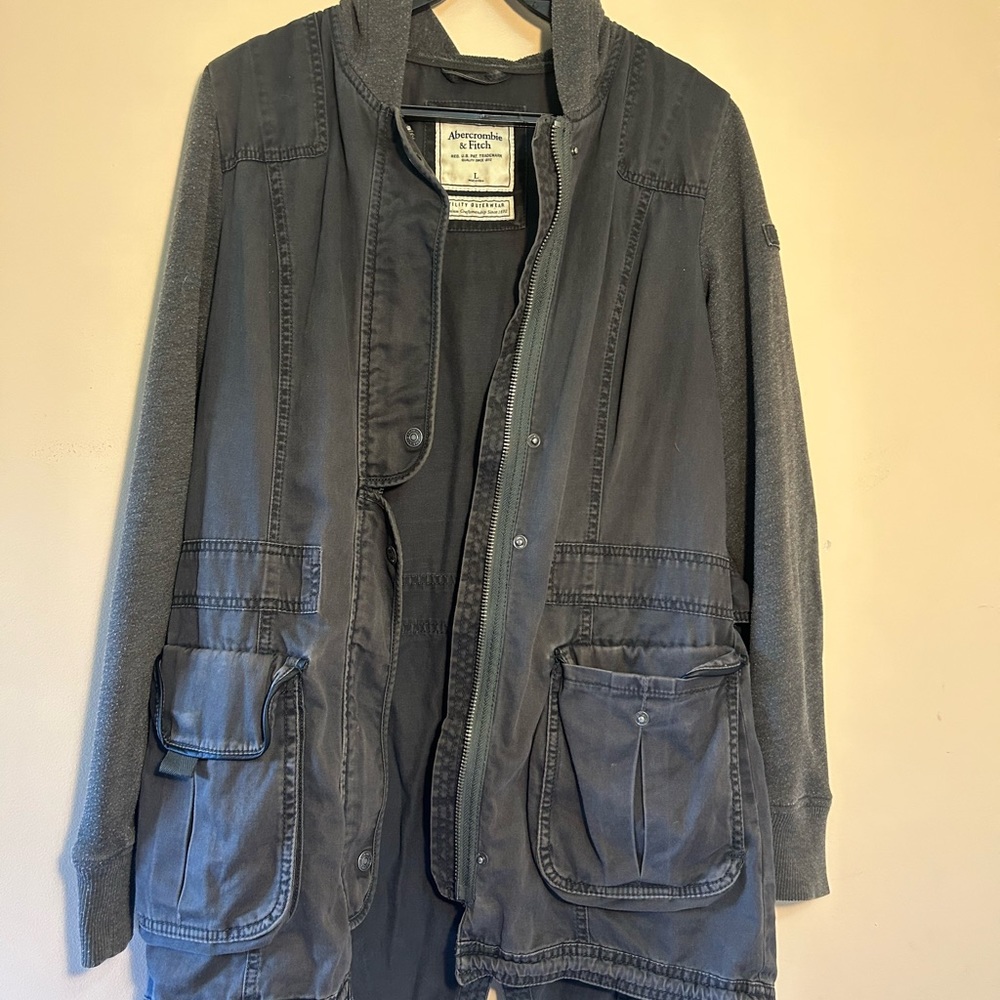 Abercrombie Lightweight Twill Jacket sweatshirt sleeves L